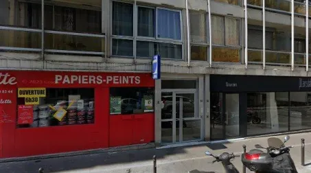 PARIS COMMERCE 