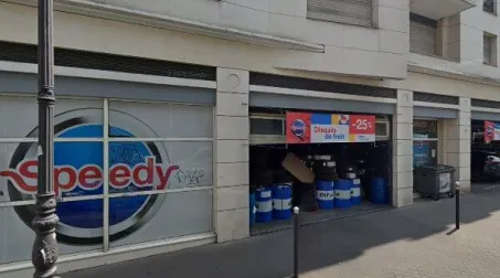 PARIS COMMERCE 