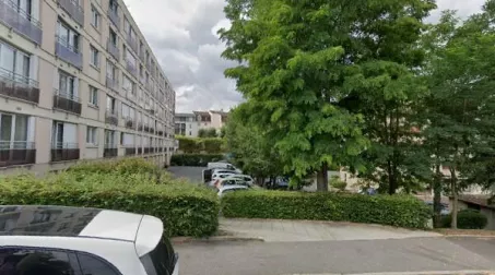 POISSY COMMERCE 