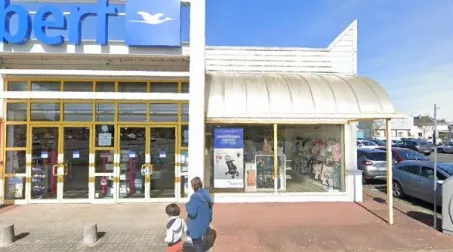 TOURS SHOPS 