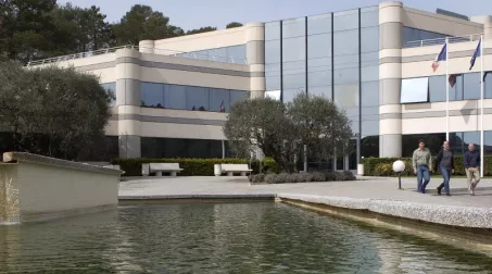 MOUGINS BUREAUX 
