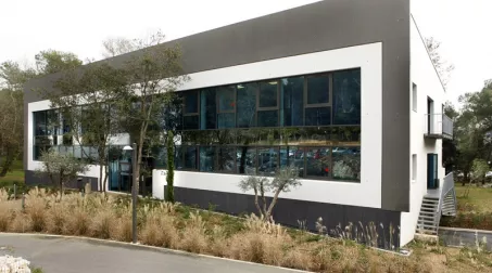 MOUGINS BUREAUX 