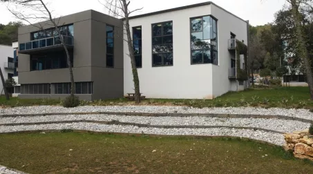MOUGINS BUREAUX 