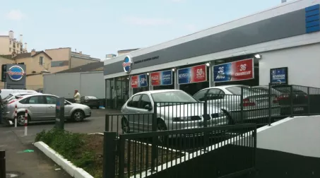 NANTERRE COMMERCE 