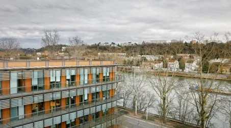 LYON BUREAUX 